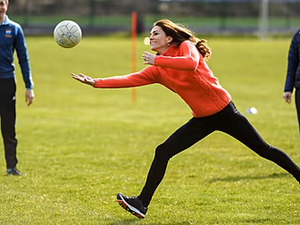 WATCH | Kate Middleton plays G...