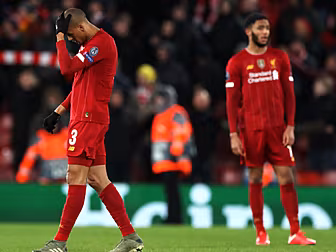 Adrián howler breaks Liverpool...