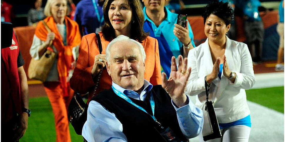 Legendary Miami Dolphins head...