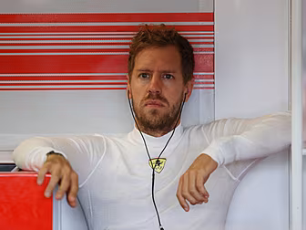 Sebastian Vettel signs for Ast...