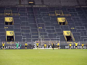 Borussia Dortmund pay tribute...
