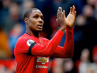 Manchester United agree to ext...