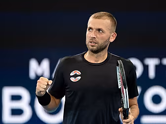 Dan Evans urges Novak Djokovic...