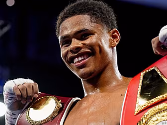 Shakur Stevenson extends unbea...