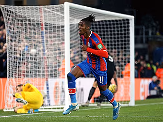 Hodgson praises Zaha for going...