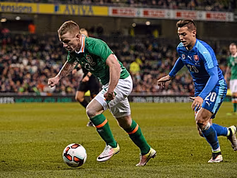 Jonny Hayes rejoins Aberdeen o...