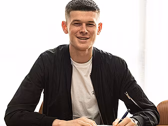 Leeds complete signing of Illa...