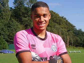 Ireland U21 keeper Gavin Bazun...