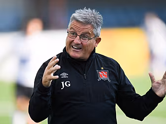 John Gill leaves troubled Dund...