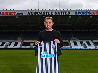 Newcastle sign ex-Bournemouth...