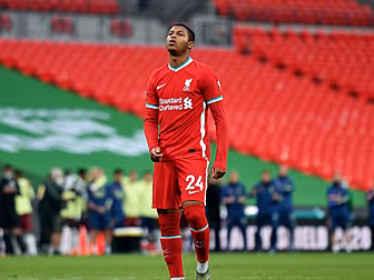Crystal Palace chairman blasts...
