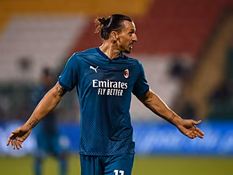 'Zlatan was like a ghost' | Ja...