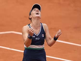 Podoroska stuns Svitolina to b...