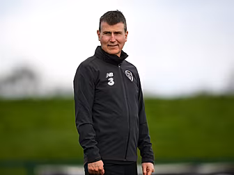 Ireland v Slovakia: Live comme...