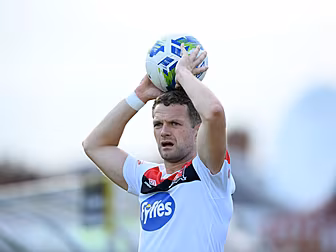 Injured Massey misses out on D...