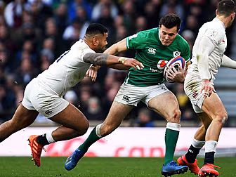 Larmour injury makes Stockdale...