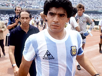 Diego Maradona has died | Foot...