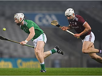 Limerick march on to book plac...