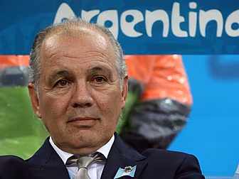 Former Argentina manager Aleja...