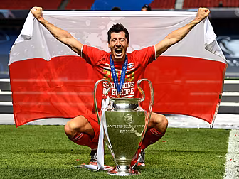 Lewandowski beats Ronaldo and...