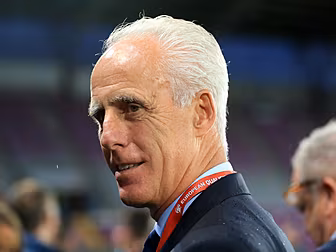 Mick McCarthy 'snarled' down t...