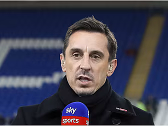 Gary Neville blasts idea of st...