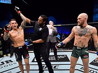 Conor McGregor suffers shock T...