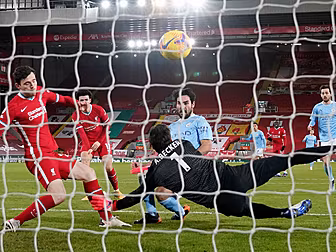 WATCH | Alisson howlers help M...