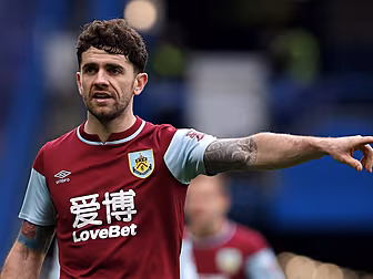 Robbie Brady to leave Burnley...