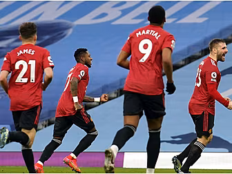 Solskjaer hails Shaw and Marti...