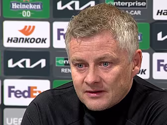 Solskjaer says De Gea 'touch a...
