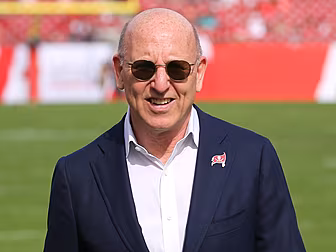 Joel Glazer promises United fa...