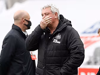 Steve Bruce blames fans' unrea...