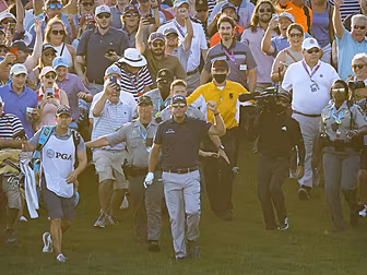 PGA chief apologises after 'un...