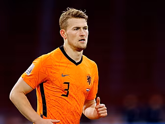 Matthijs De Ligt confirms he i...
