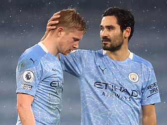 Champions Manchester City domi...