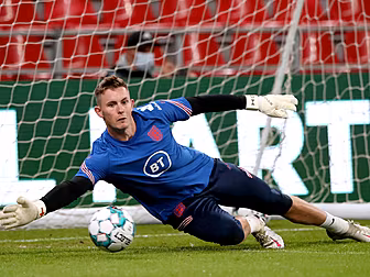 Dean Henderson ruled out of th...