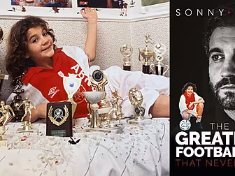'Fergie and Shearer were clapp...
