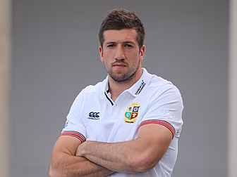 Justin Tipuric replaces Hamish...