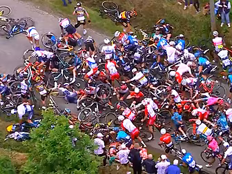 Roglic and Thomas crash as sta...