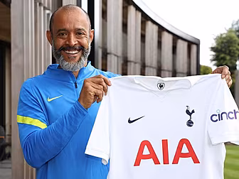 Tottenham finally bag a new ma...