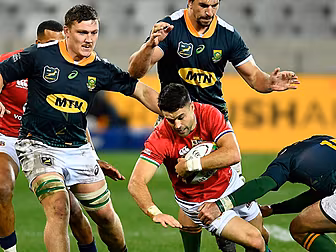 'Lions brought a knife to a gu...