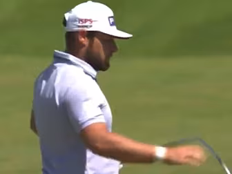 WATCH: Tyrrell Hatton loses co...