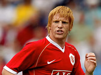 Paul McShane returns to Manche...