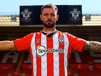 Southampton complete €18m sign...