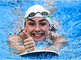 Ellen Keane wins gold for Irel...