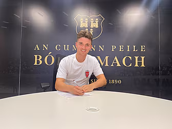 Bohemians sign former Middlesb...