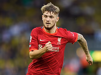 Liverpool's Harvey Elliott suf...