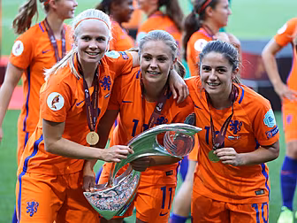UEFA doubles prize money for w...