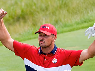 USA dominate Europe to clinch...